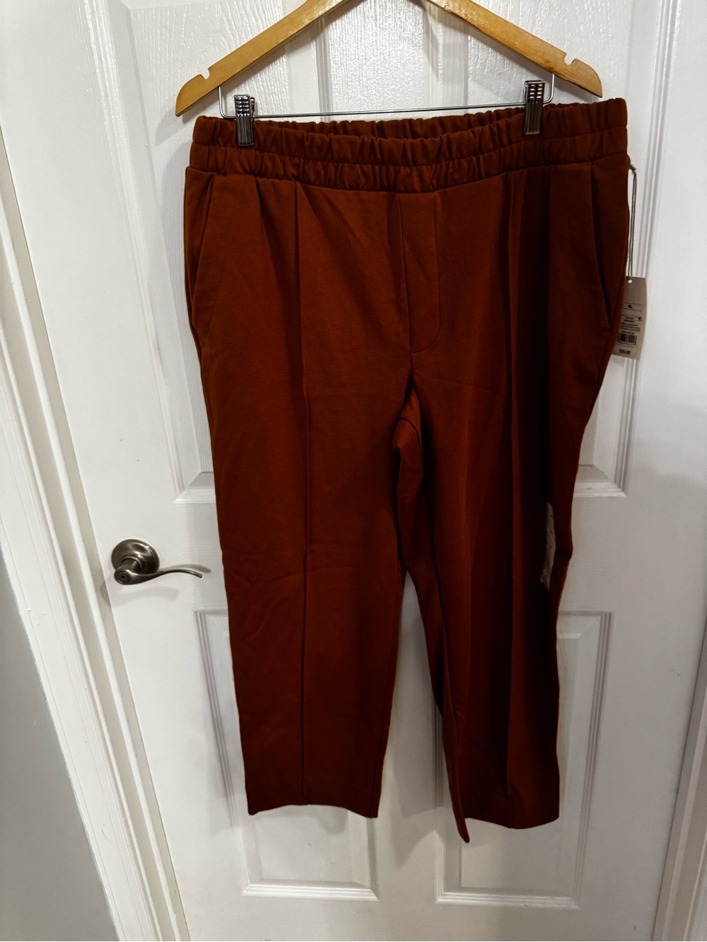 a new day Women's Cropped Elastic-Waist Pants in Rust